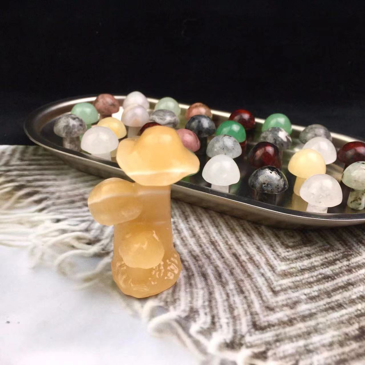 Wholesale Natural Crystal Bulk High Quality Crystal Mushroom Cluster Crystal Carving Mushroom Cluster