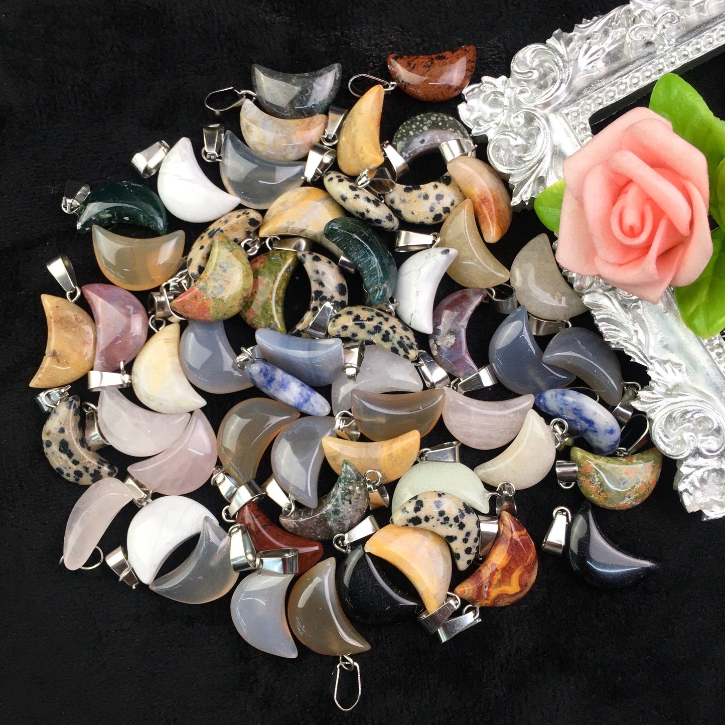 Wholesale mix Irregular stone pendants beads Natural Crystal quartz red agate green aventurine rose quartz kiwi blue spot red jasper black obsidian ocean jasper stone charms Healing Crystal gemstone charms for decoraiotion