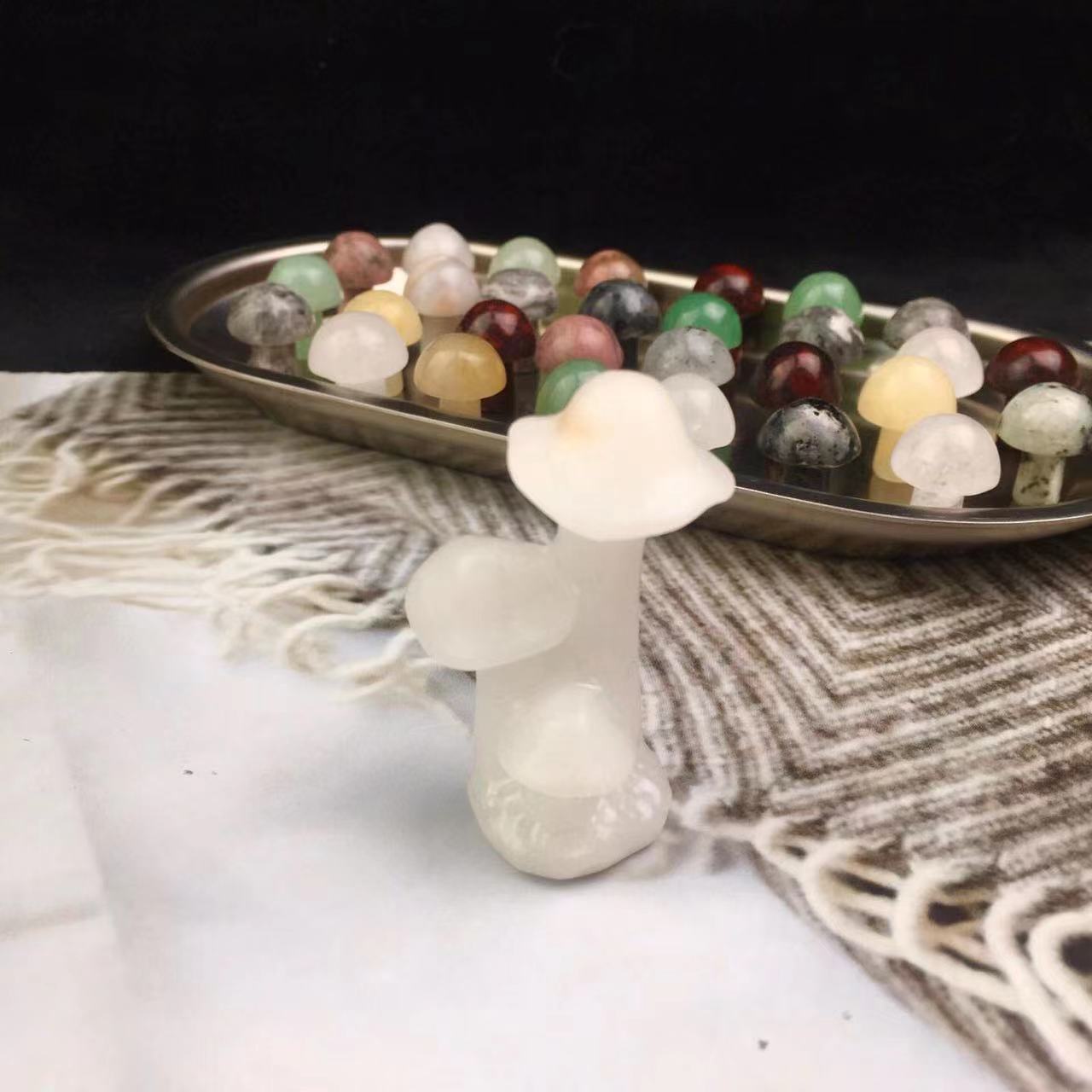 Wholesale Natural Crystal Bulk High Quality Crystal Mushroom Cluster Crystal Carving Mushroom Cluster