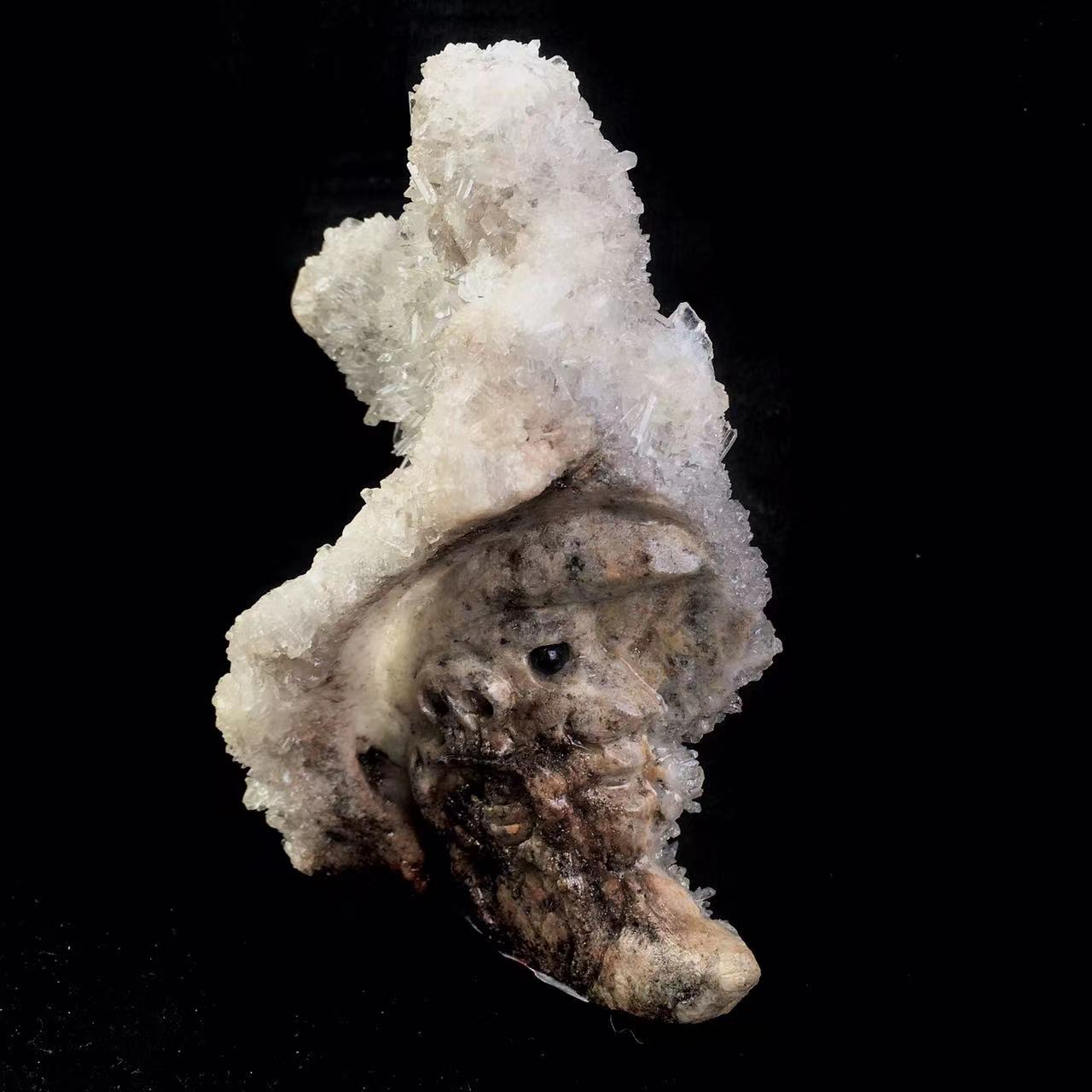 Wholesale 100% Natural Crystal Cluster Moon face with skull Crystal For Home Decoration
