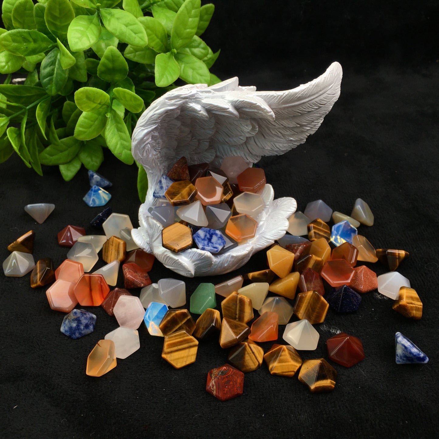 Wholesale mix Irregular stone pendants beads Natural Crystal quartz red agate green aventurine rose quartz kiwi blue spot red jasper black obsidian ocean jasper stone charms Healing Crystal gemstone charms for decoraiotion