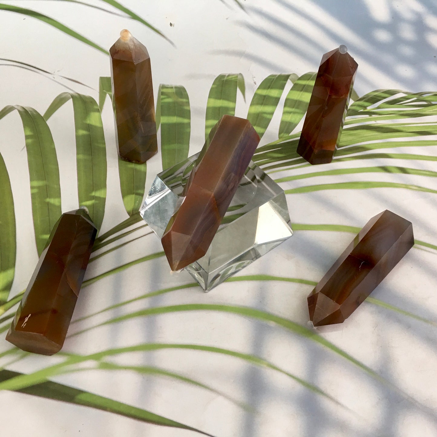 Wholesale natural high quality red agate tower for decoraiotion 1kg