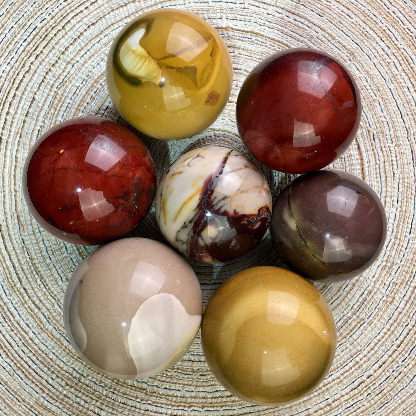 Wholesale natural polished mookaite crystal healing stones ball yellow pink mookite sphere balls for decoration 1kg