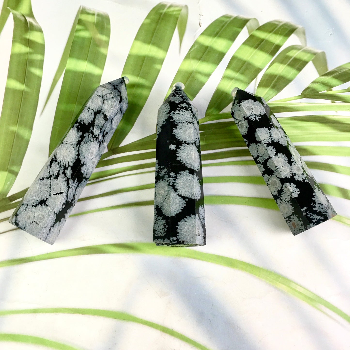 Wholesale natural crystal healing snowflake obsidian tower for decoraiotion 1kg