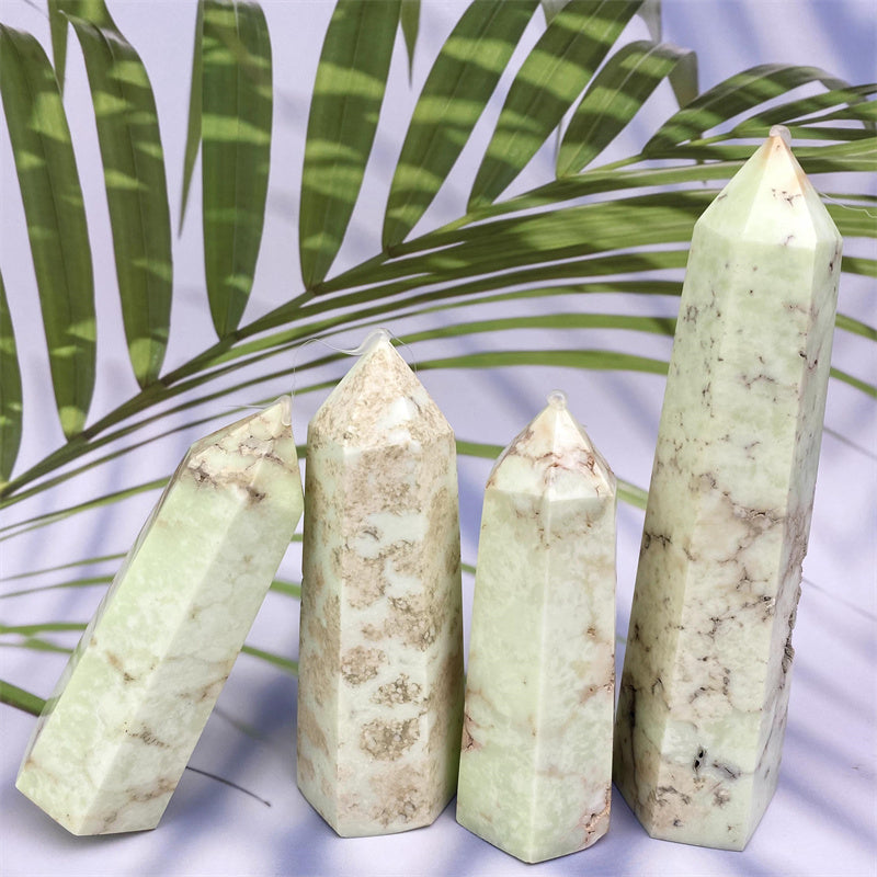 Wholesale natural healing Xiu yu jade tower for decoration 1kg
