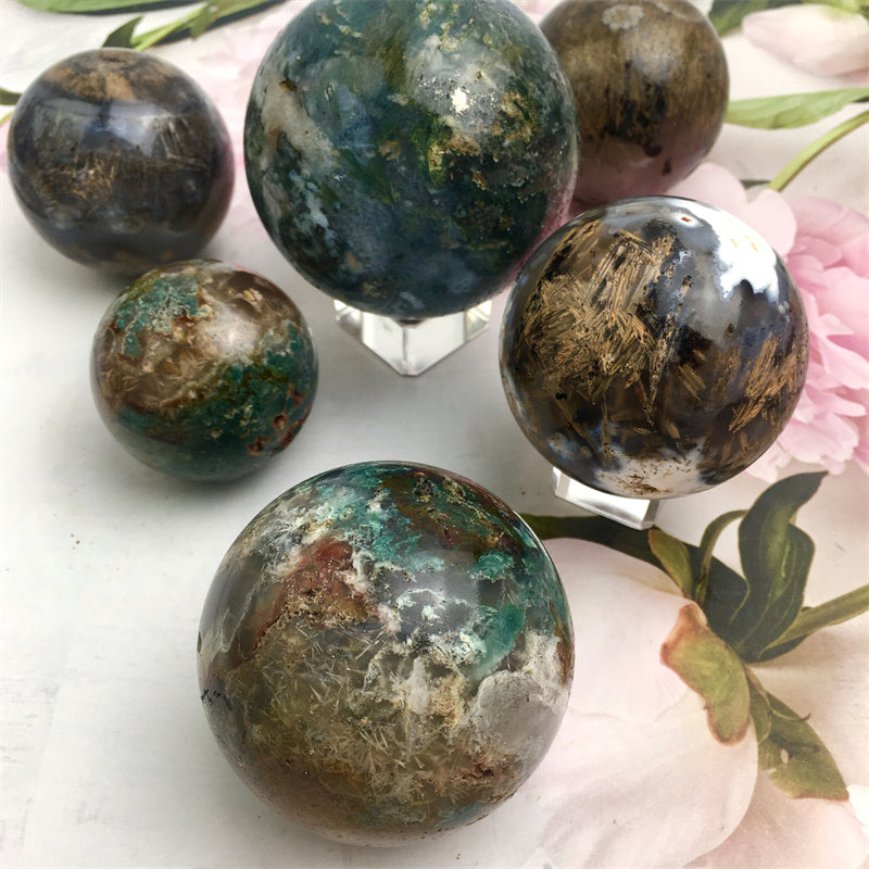Wholesale High Quality Natural Large Crystal Ball Rutilated Agate Sphere For Decoration 1kg