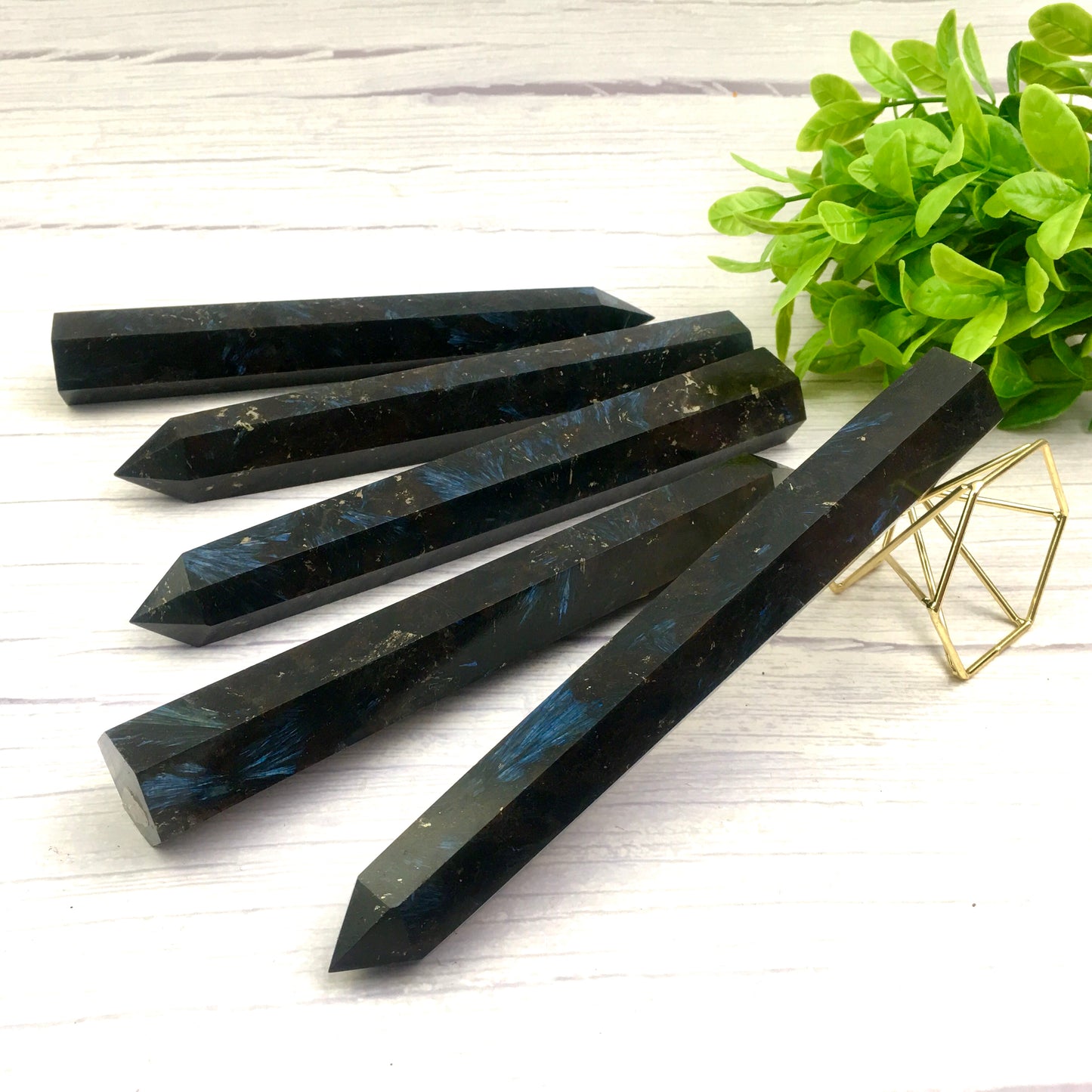 Wholesale natural crystal fireworks tower for decoration 1kg