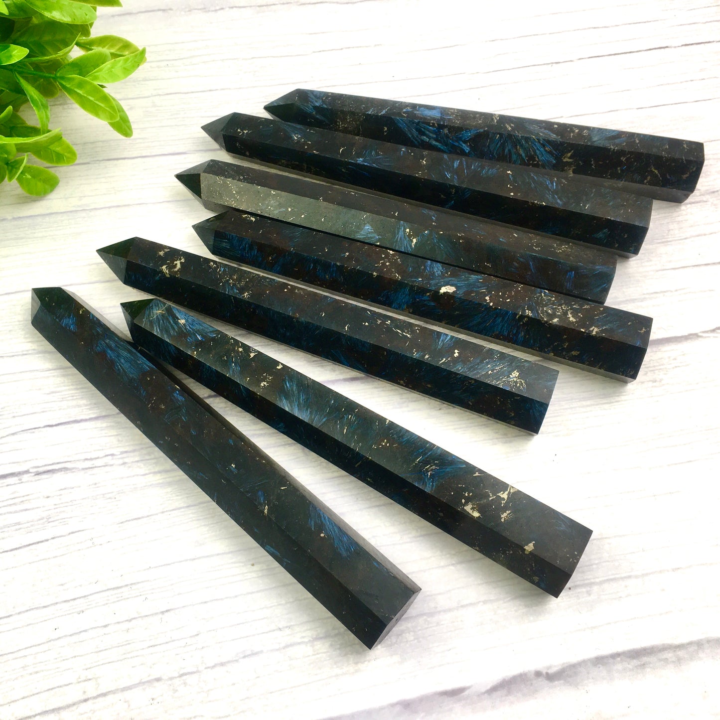 Wholesale natural crystal fireworks tower for decoration 1kg