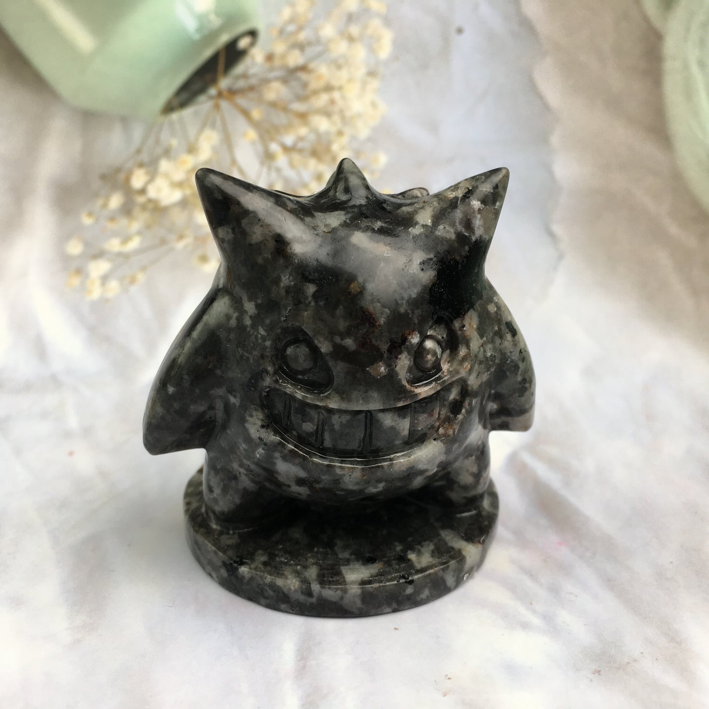 Wholesale high quality reiki natural crystal carving yooperlite gengar for decoraiotion