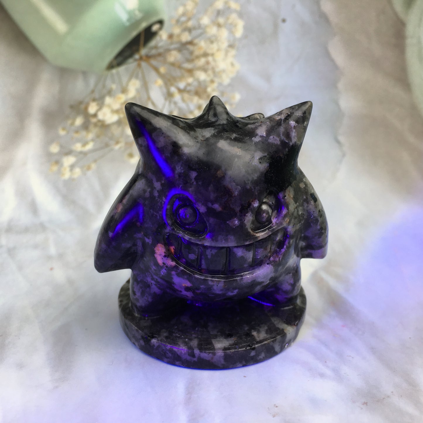 Wholesale high quality reiki natural crystal carving yooperlite gengar for decoraiotion