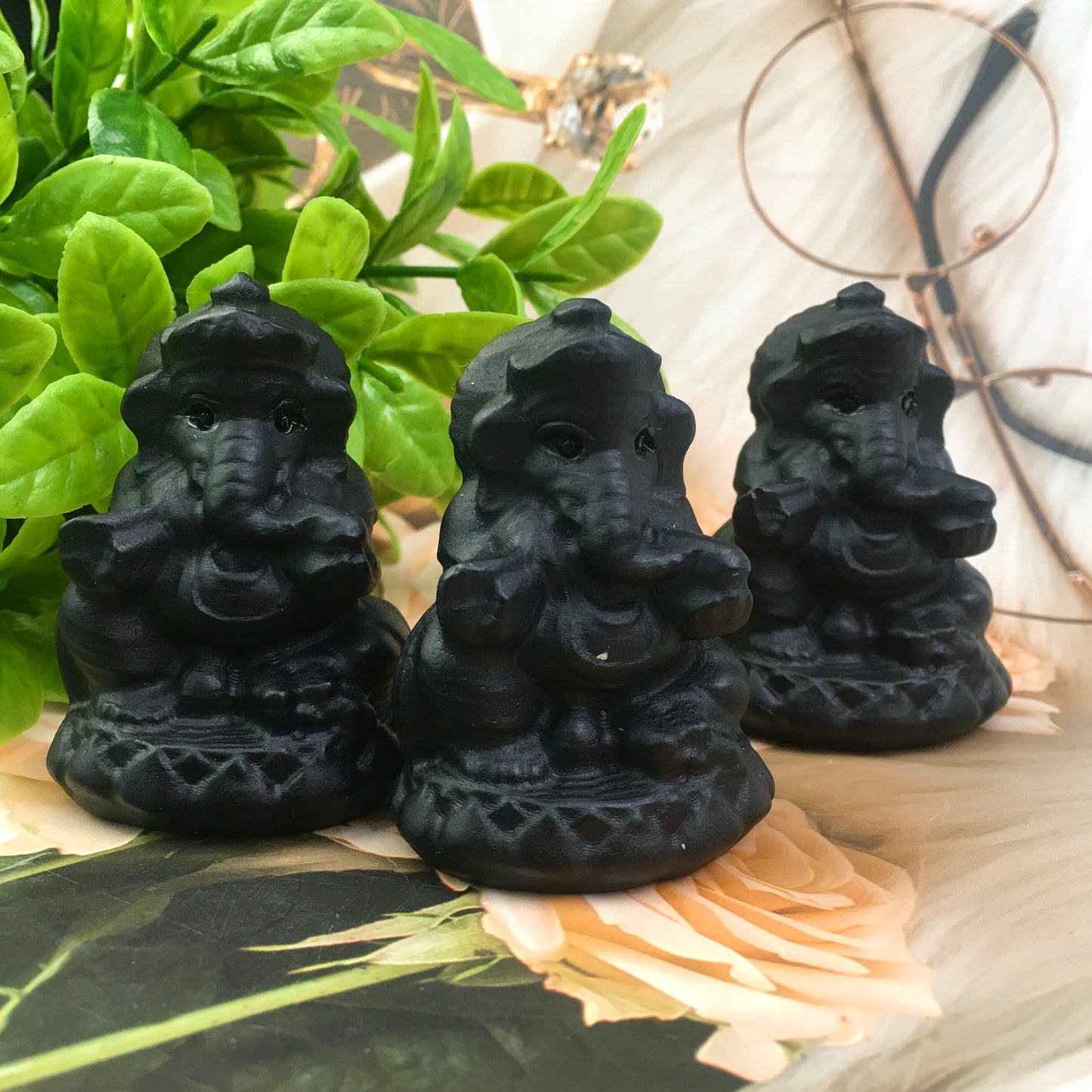 Wholesale high quality reiki naturalcrystal Black obsidian carving Collection for decoraiotion