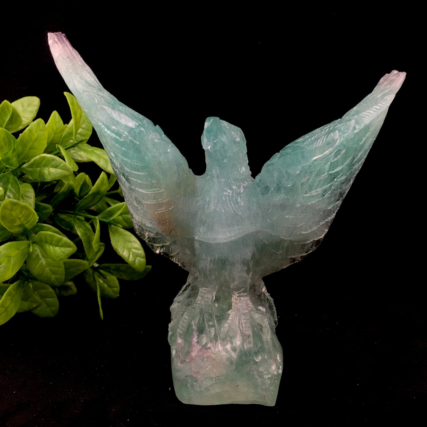Wholesale natural quartz rainbow fluorite eagle bird carvings engraved crystal rainbow fluorite animal for gift