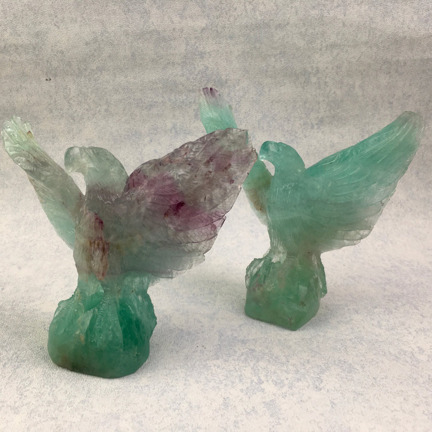 Wholesale natural quartz rainbow fluorite eagle bird carvings engraved crystal rainbow fluorite animal for gift