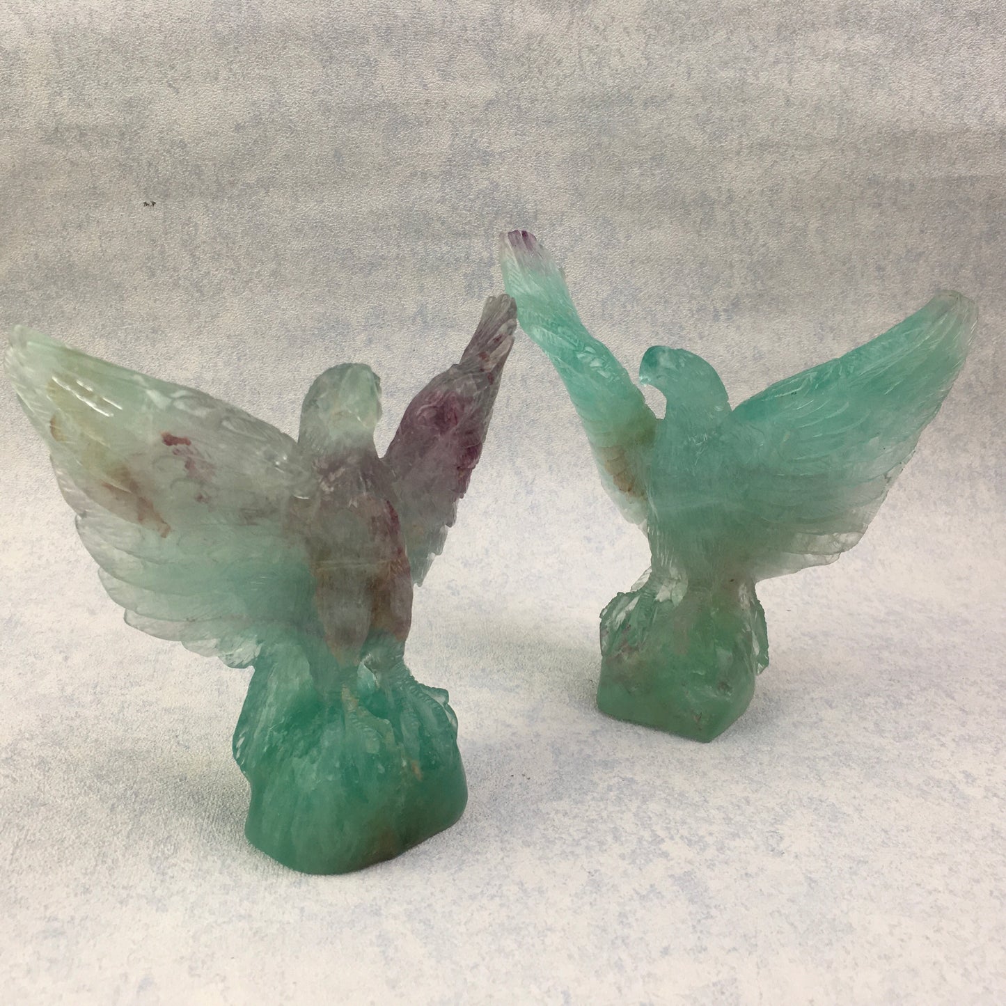 Wholesale natural quartz rainbow fluorite eagle bird carvings engraved crystal rainbow fluorite animal for gift
