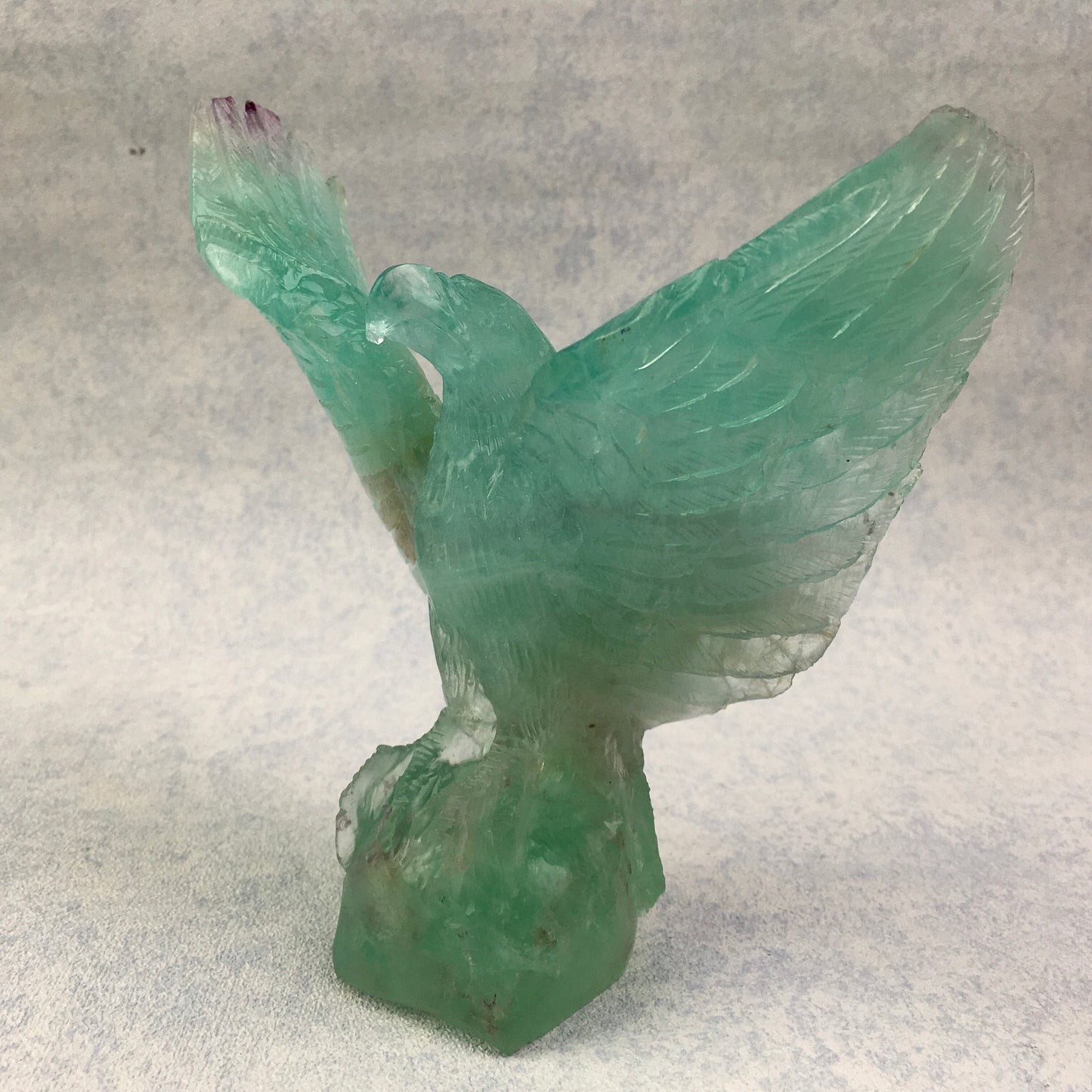 Wholesale natural quartz rainbow fluorite eagle bird carvings engraved crystal rainbow fluorite animal for gift