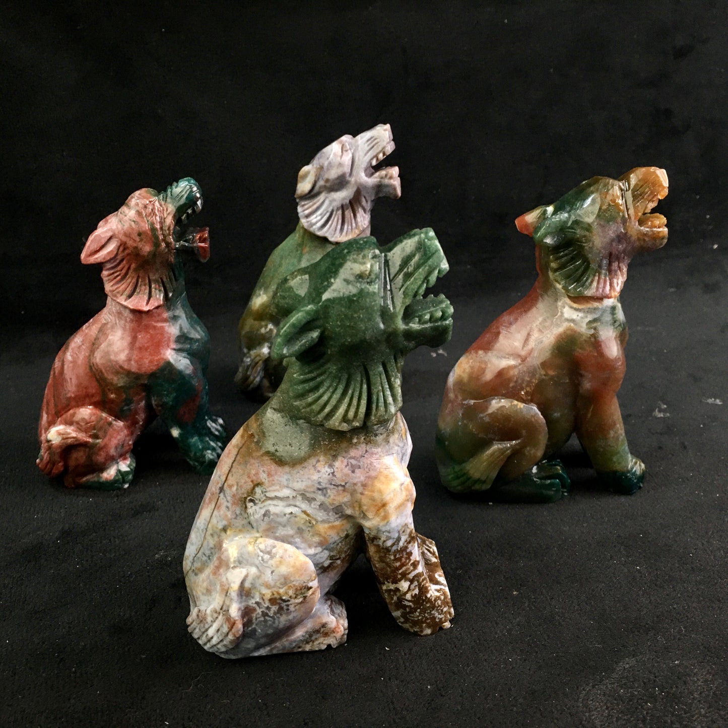 Wholesale Crystal Animal Carving Crafts Natural Marine Jasper Wolf Ornaments Ocean Jasper Wolf Family Decoration 1kg、