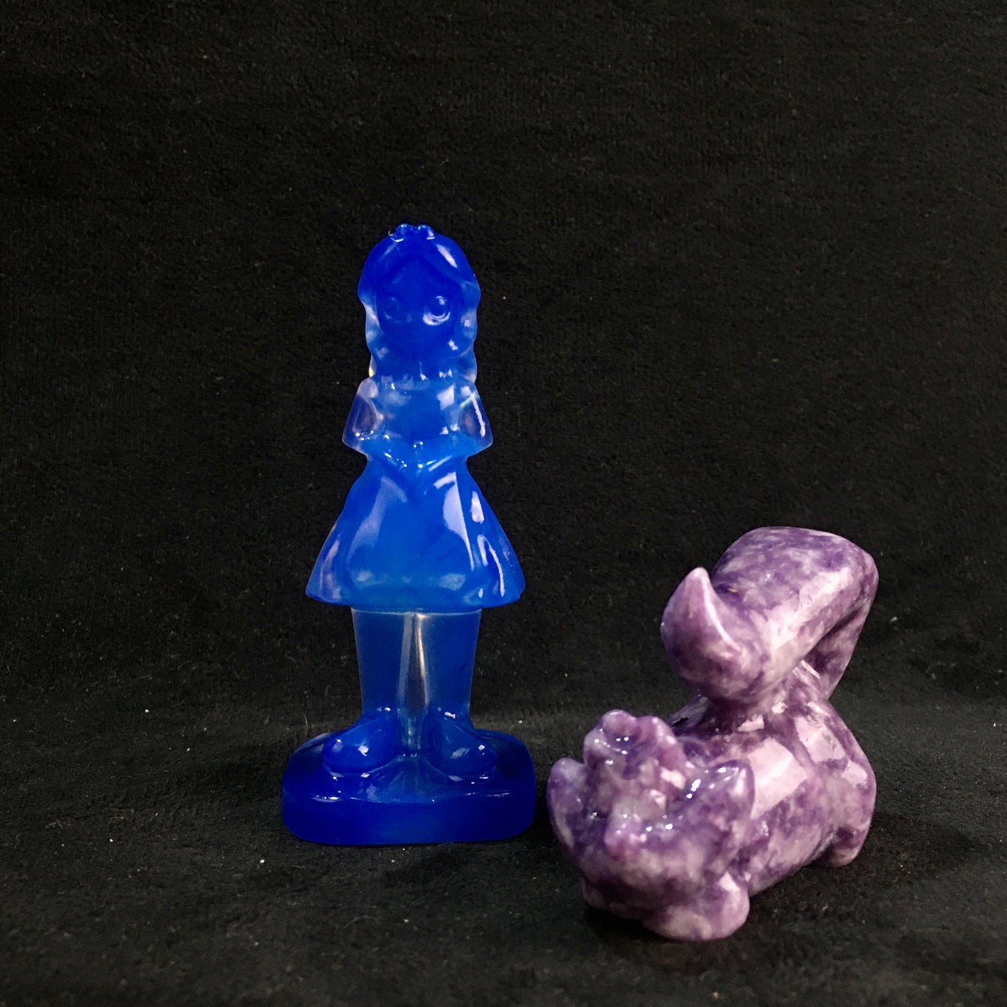 Wholesale high quality reiki natural crystal Alice and Cat carving for decoraiotion