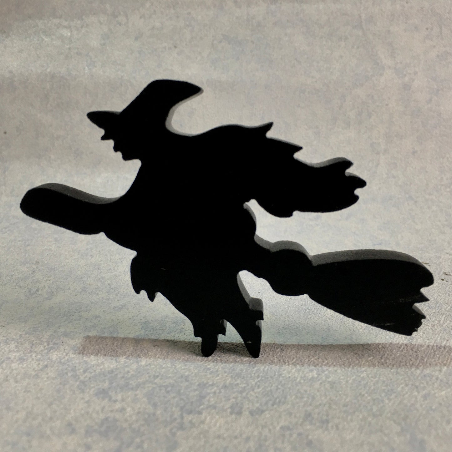 Wholesale Hand Carved Crystal Black Obsidian and yooperlite Wizard and witch With Broom Crystal Crafts For Halloween Decoration