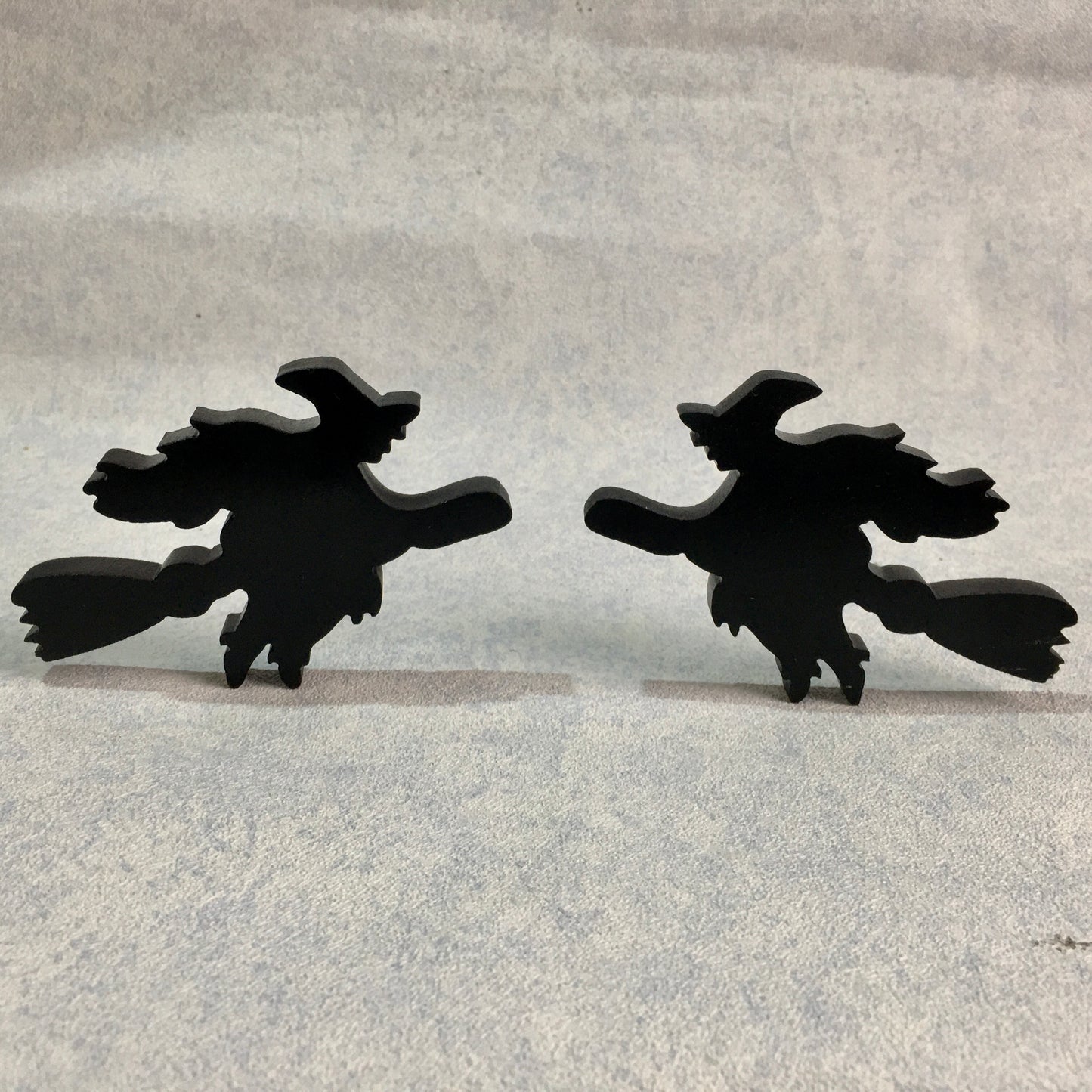 Wholesale Hand Carved Crystal Black Obsidian and yooperlite Wizard and witch With Broom Crystal Crafts For Halloween Decoration