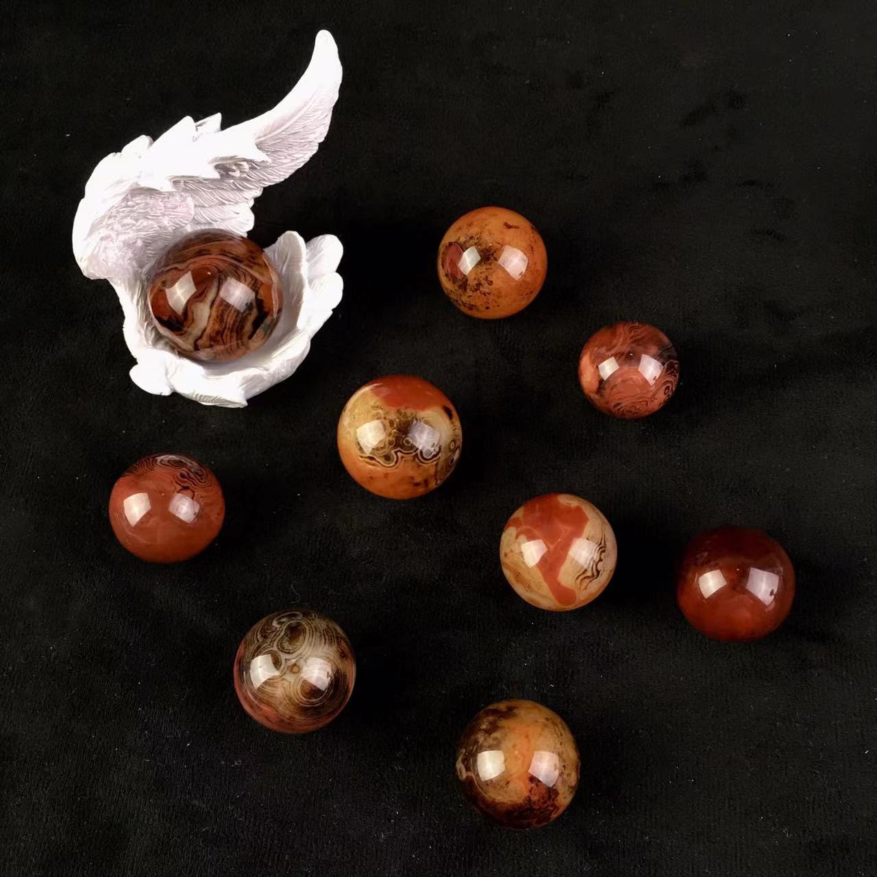 Wholesale high quality polished sardonyx agate sphere silk agate ball natural crystal quartz ball for souvenir 1kg