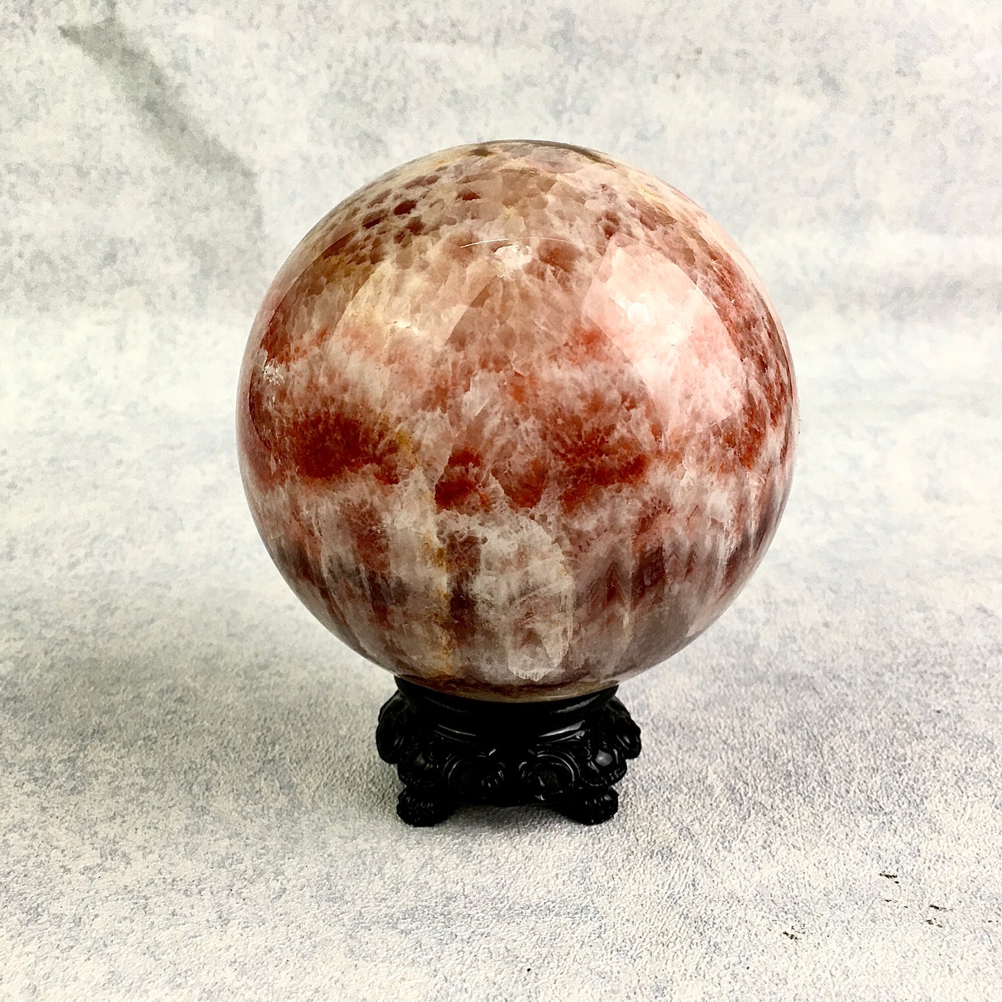 Wholesale Natural Pork Stone Tricolor Banded Calcite Sphere Ball Healing Crystal Rocks 1kg