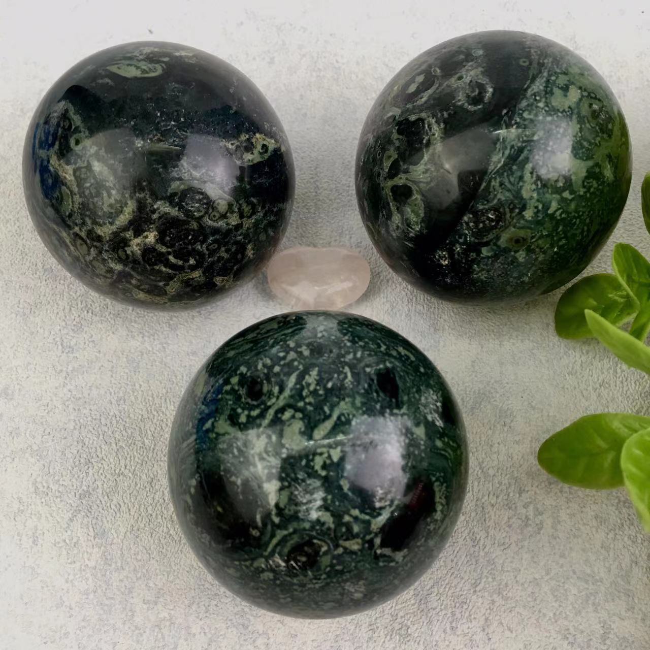 Wholesale high quality reiki natural Kambaba sphere for decoration 1kg