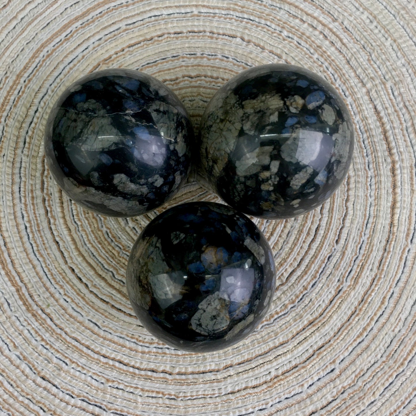 Wholesale Natural Gem Polishing Stone Crystal Ball Sphere Que Sera Stone Sphere For Healing 1kg