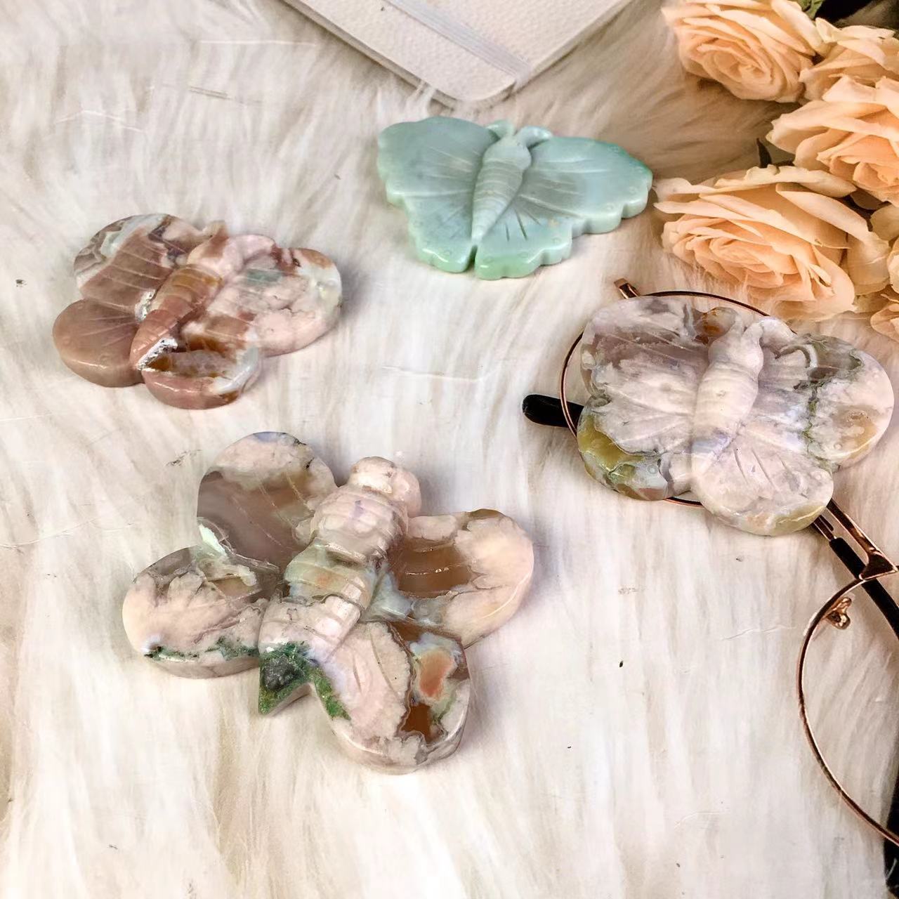 Wholesale natural Sakura Agate butterfly Crystal Hand Craved For Decoration