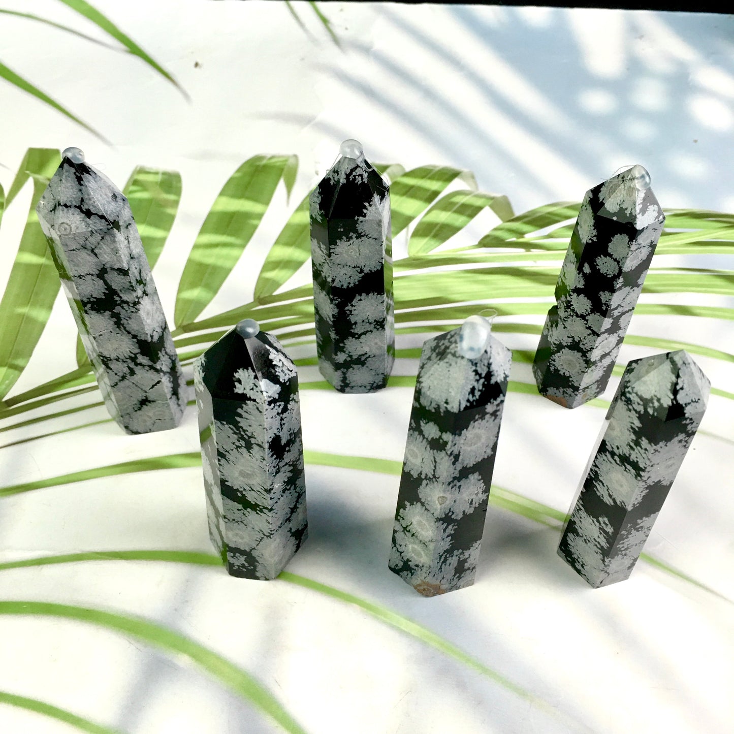 Wholesale natural crystal healing snowflake obsidian tower for decoraiotion 1kg