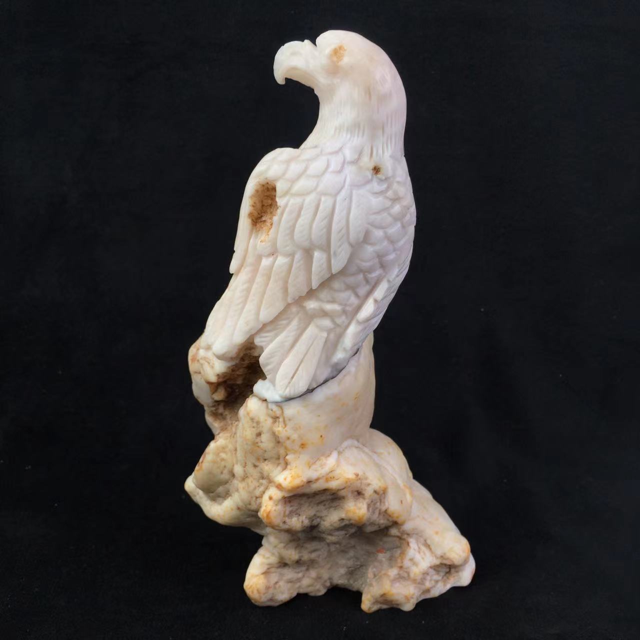 Wholesale High Quality Natural Healing Decorative Crystal Skulls White agate /jade Skulls With Eagle