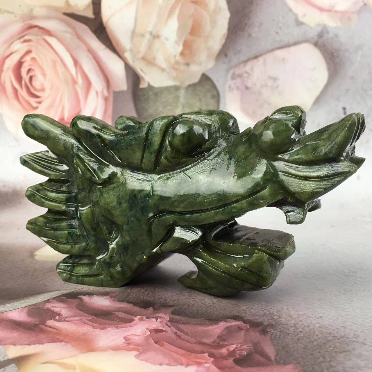 Wholesale Natural Xiuyu carving Hand Carved Serpentine Jade Gemstone Crystals Carved Green Jade elephant/ dragon/gold toad For Gift