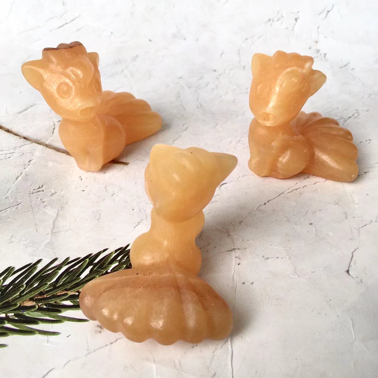 Wholesale Natural Crystal Gemstone Orange Calcite small fox Crystal healing crystals crafts