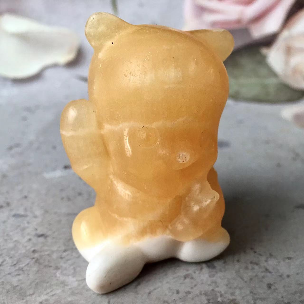 Wholesale Natural Crystal Orange Calcite Pooh Bear Healing Stones small Pooh Bear Carving
