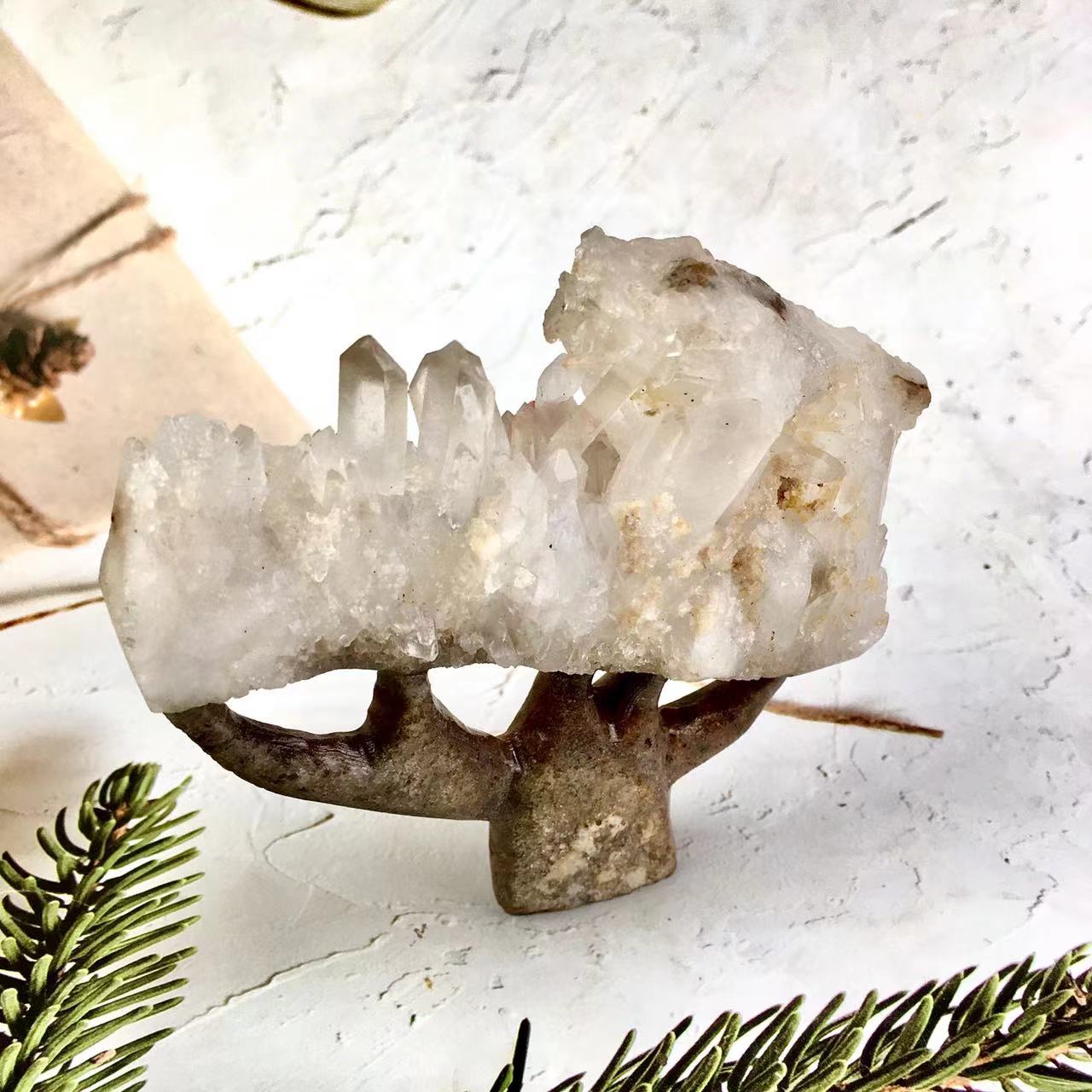 Wholesale natural hand carved crystals he-aling stones geode cluster carving orangutan/Devil's eye/cluster tree