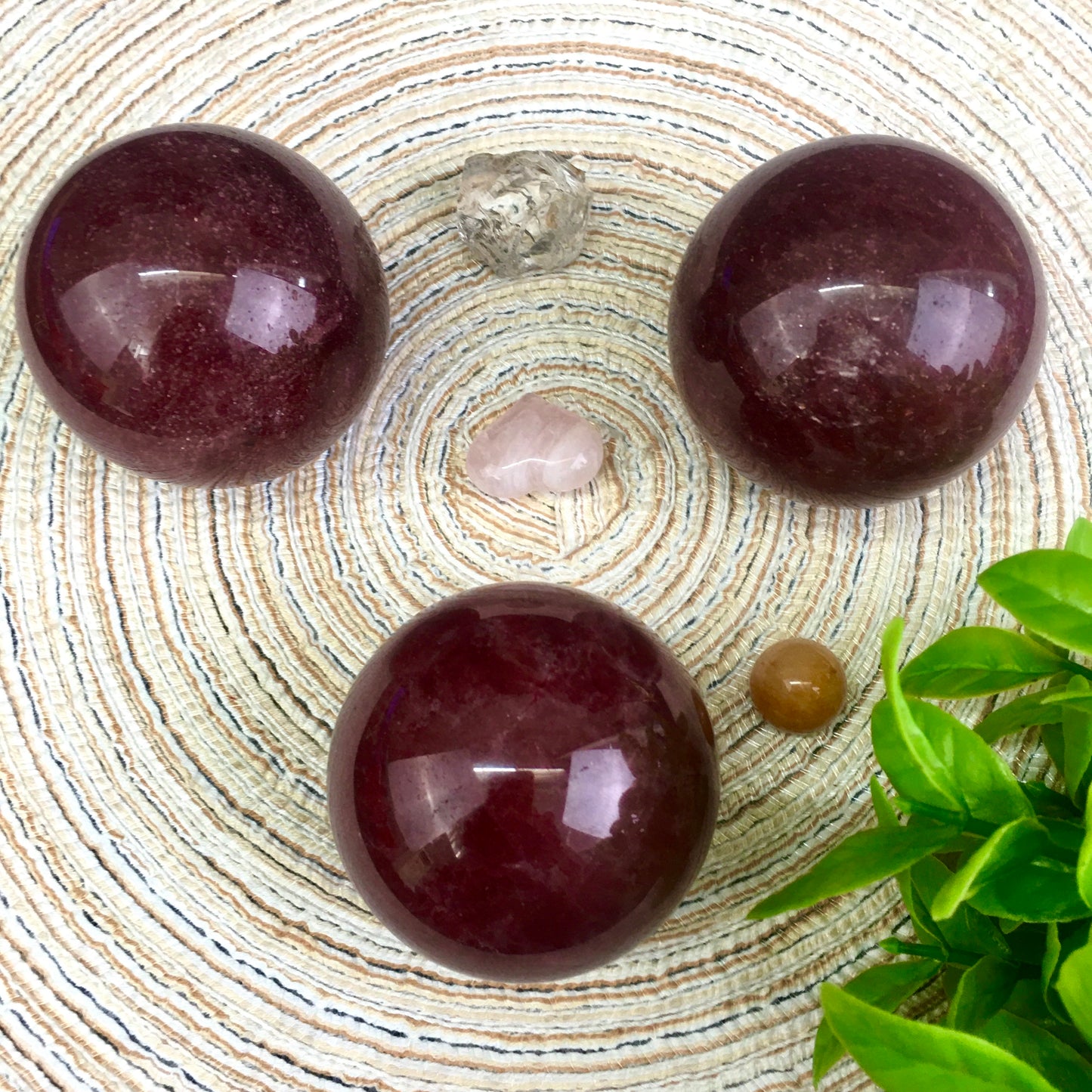 Wholesale Natural Strawberry Quartz Crystal Spheres for decoration 1kg