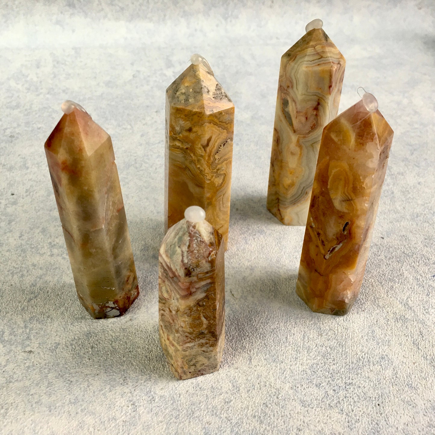 Wholesale natural crazy lace agate tower for decoraiotion 1kg