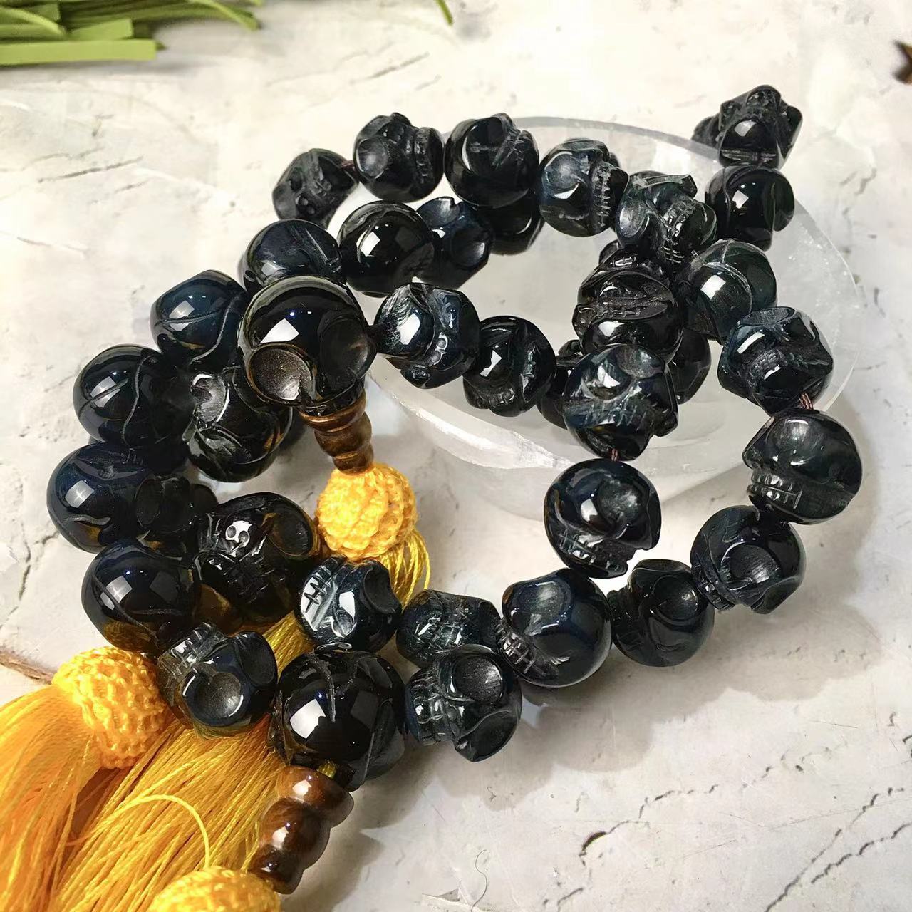 Black obsidian skulls keychain bracelets wholesale gemstone carving Crystal 13MM