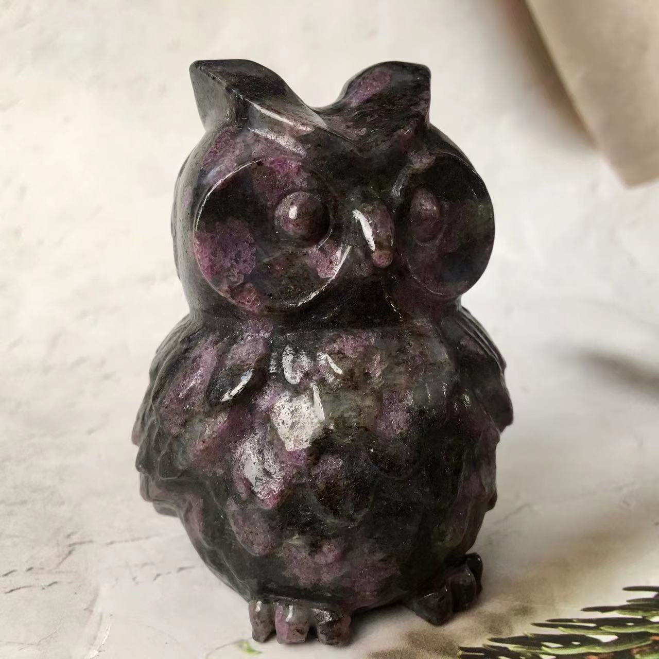 Natural Gemstone Carved High Quality Animal Statue Crystal Mookaite /Orange Calcite/ Blue Ruby ZOstite/Garnet and Fireworks Owl