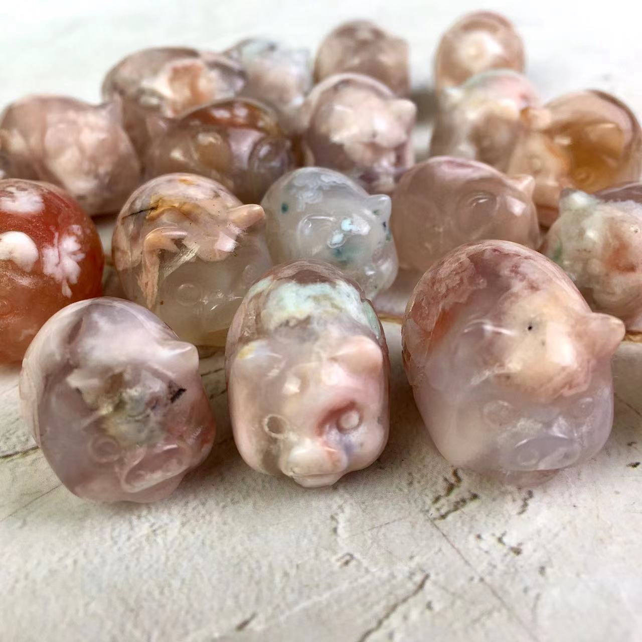 Newly Designed Beautiful Gift Natural Quartz Crystal Sakura Agate Pig for Decoration