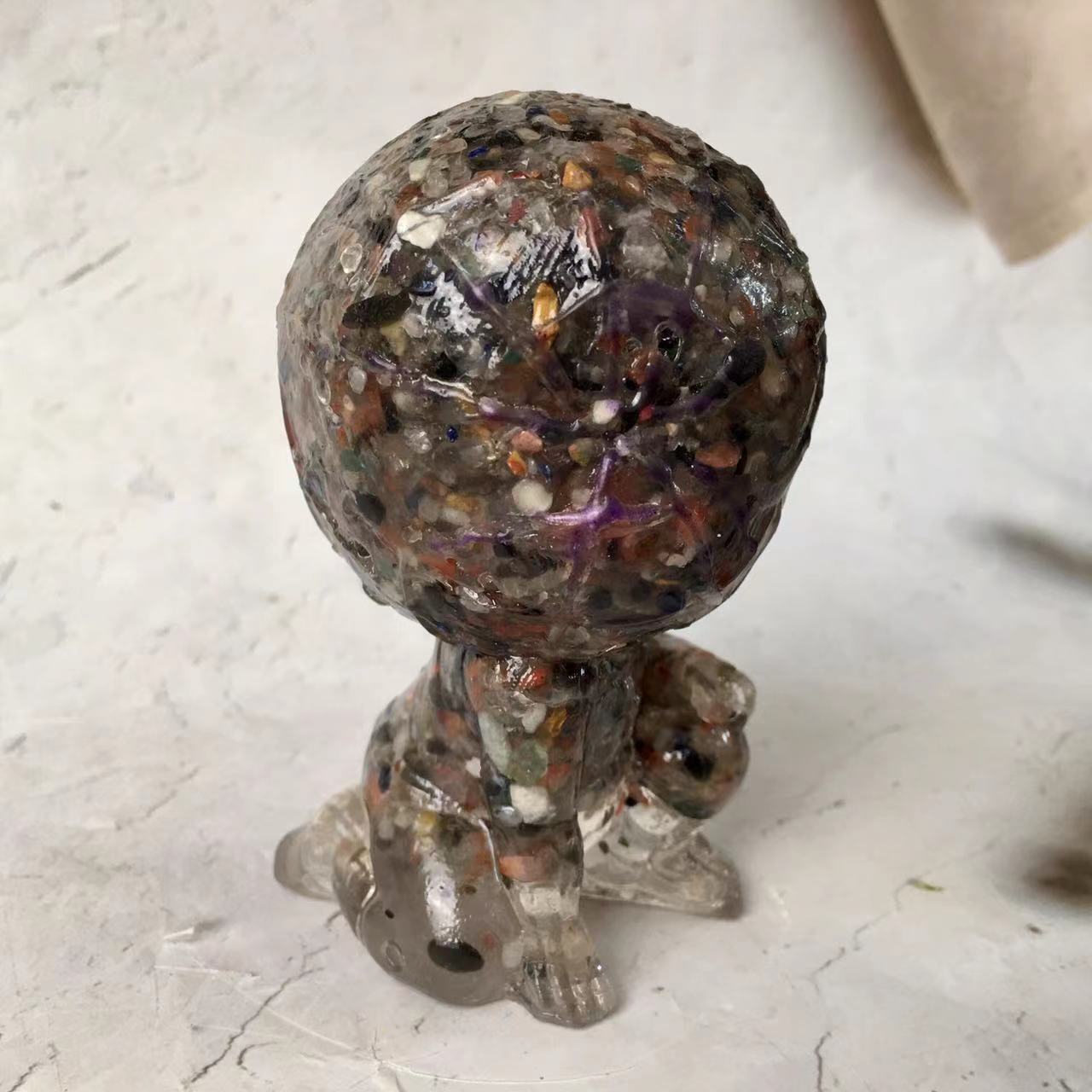 Wholesale Resin Chip Carving Crafts Natural Spider People/Man for Decoration