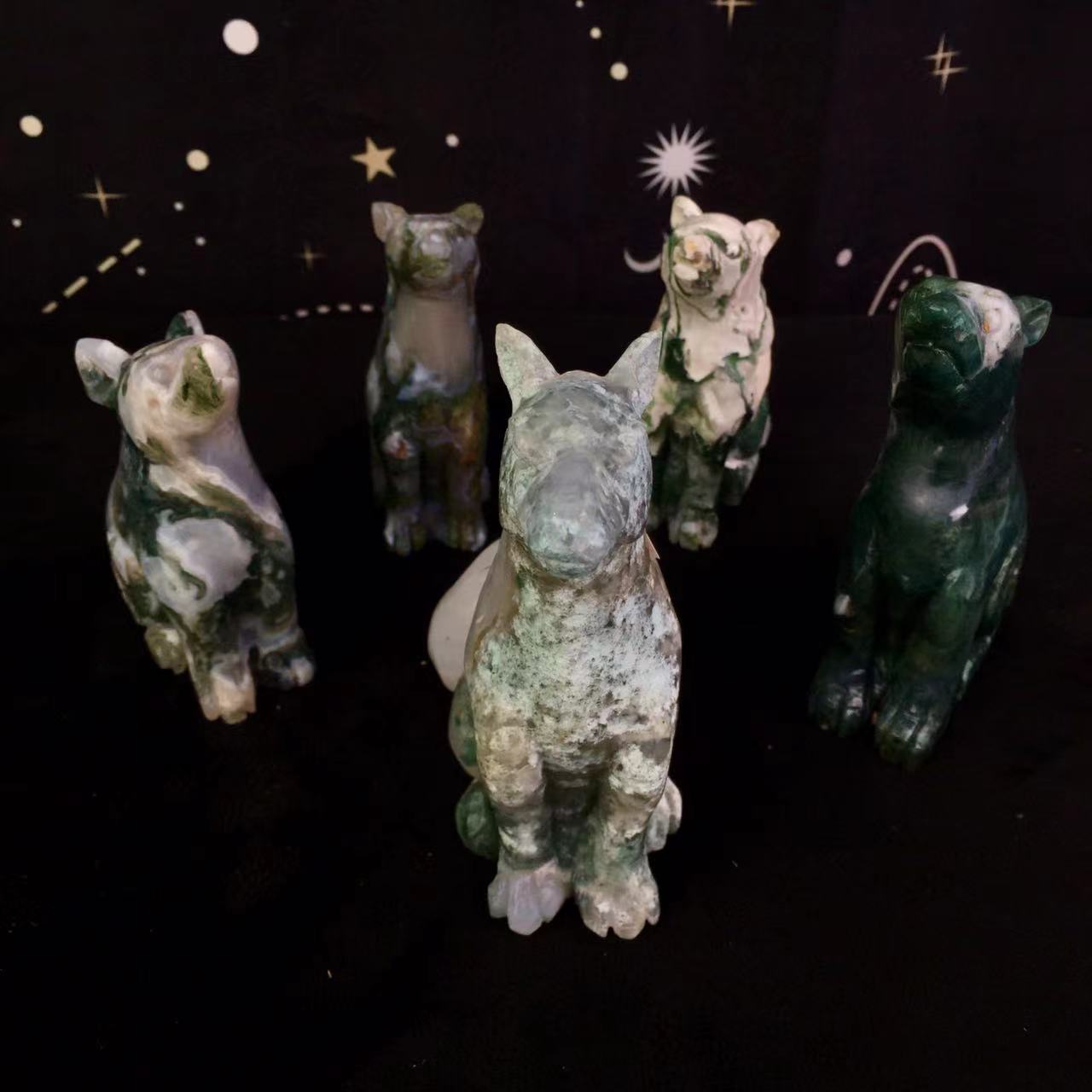 Wholesale Crystal Wolf Carving Animals Druzy Moss Agate Wolf Crafts for Home Decoration