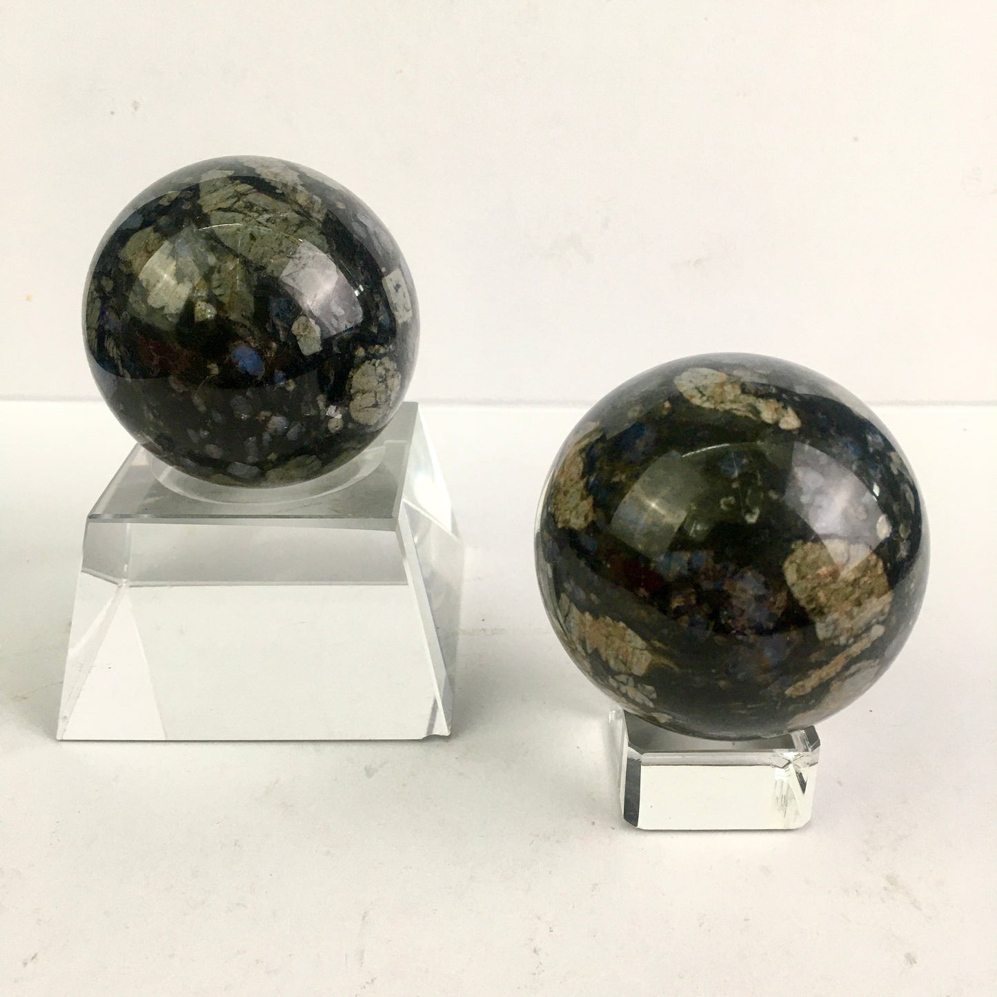 Wholesale Natural Gem Polishing Stone Crystal Ball Sphere Que Sera Stone Sphere For Healing 1kg