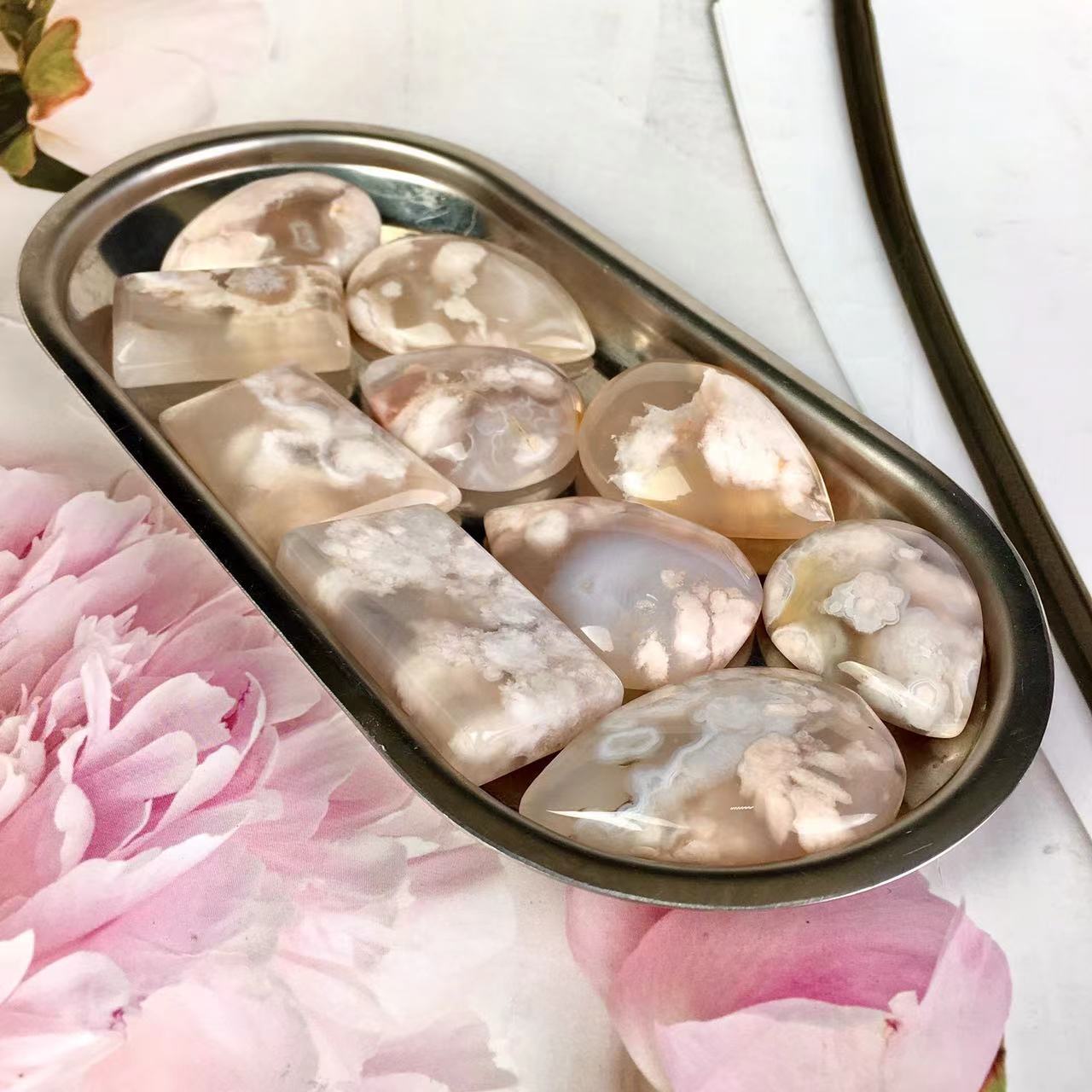 High quality wholesale Natural Crystal Sakura agate Water drop pendant For Decoration