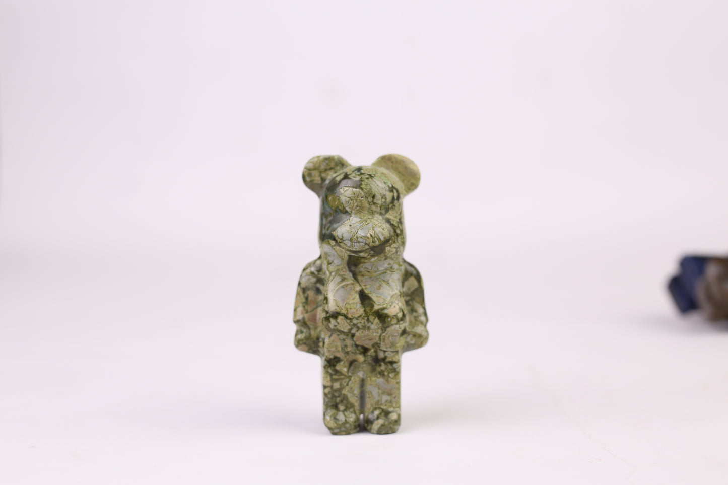 Wholesale high quality reiki natural Gloomy Bear carving for decoration