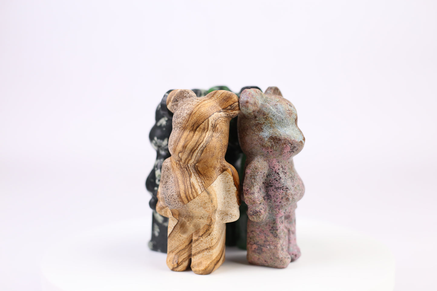 Wholesale high quality reiki natural Gloomy Bear carving for decoration