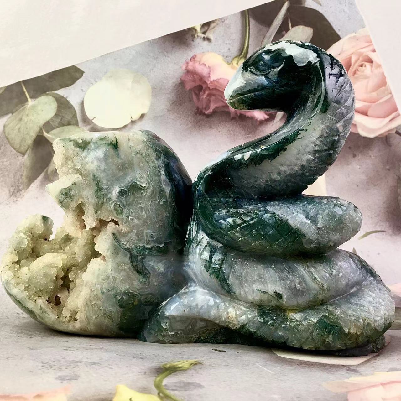 Wholesale natural crystal carving animals gemstones folk crafts healing crystal Moss agate snake hand carved