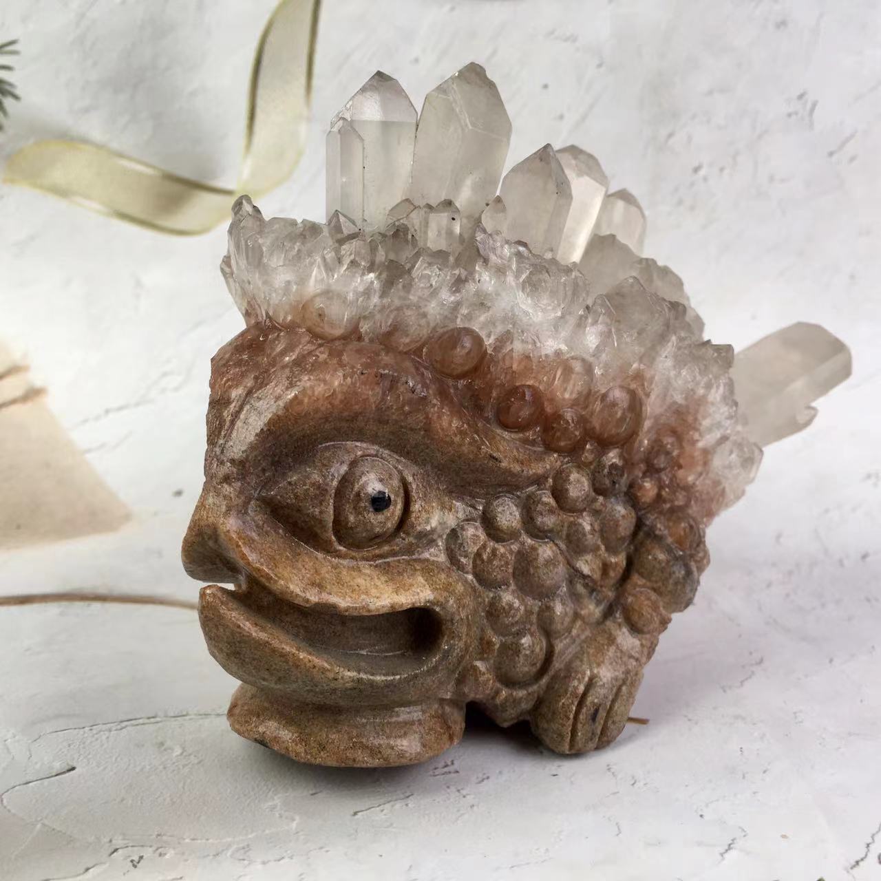 Wholesale high quality natural cluster Gold Toad carving Lucky toad for decoration