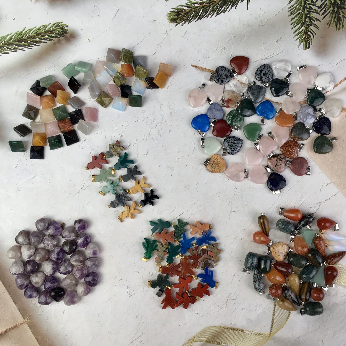 Wholesale mix Irregular stone pendants beads Natural Crystal quartz red agate green aventurine rose quartz kiwi blue spot red jasper black obsidian ocean jasper stone charms Healing Crystal gemstone charms for decoraiotion