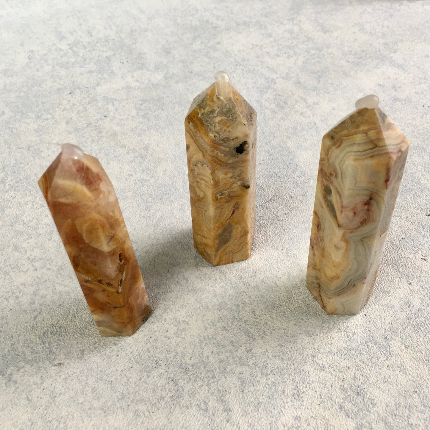 Wholesale natural crazy lace agate tower for decoraiotion 1kg