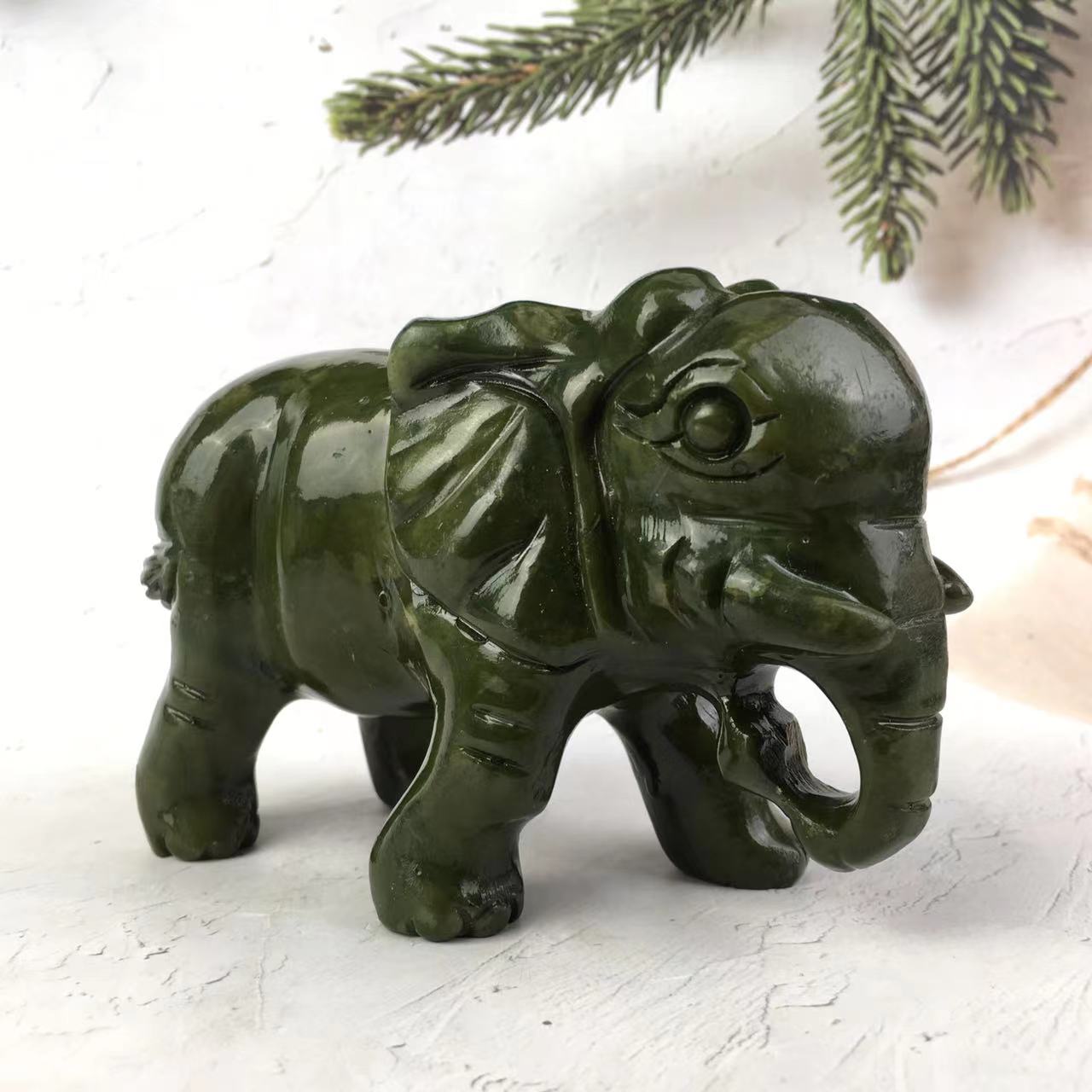 Wholesale Natural Xiuyu carving Hand Carved Serpentine Jade Gemstone Crystals Carved Green Jade elephant/ dragon/gold toad For Gift